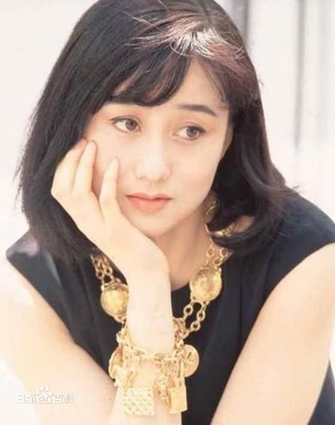 利智为什么被周润发骂？利智是小三上位嫁给(利智和周润发拍过电影吗)