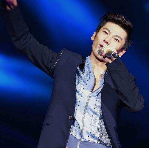 王嘉为什么能上春晚？王嘉和关晓彤是什么关