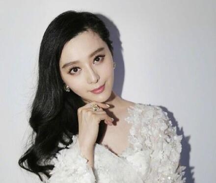 范冰冰被曝欠6亿是怎么回事(范冰冰怎么会欠8亿是怎么回事)