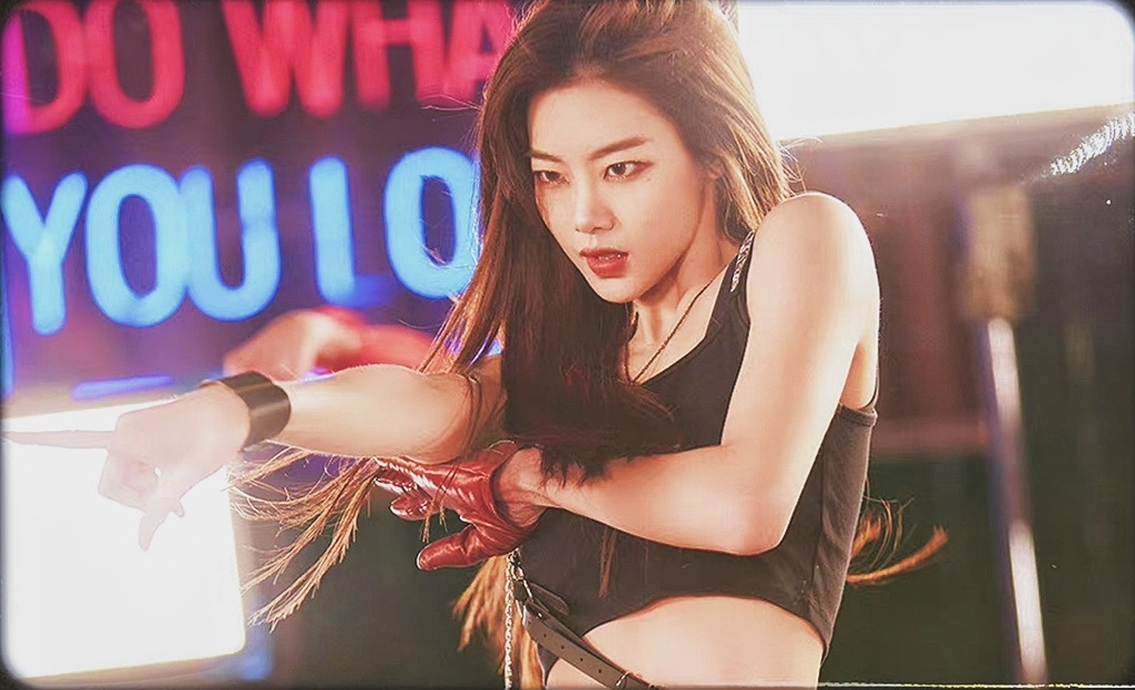 冯若航签约乐华了吗？他年龄多大(冯若航哪里毕业的)