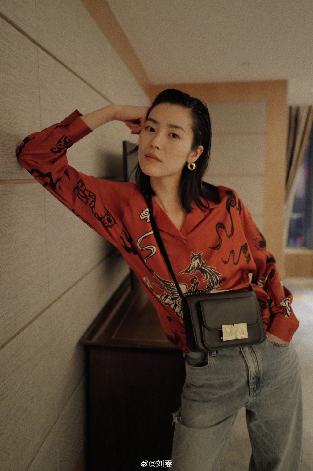 刘雯颧骨高会克夫纯属迷信(刘雯是高颧骨方脸吗) 刘雯颧骨高会克夫纯属迷信(刘雯是高颧骨方脸吗)