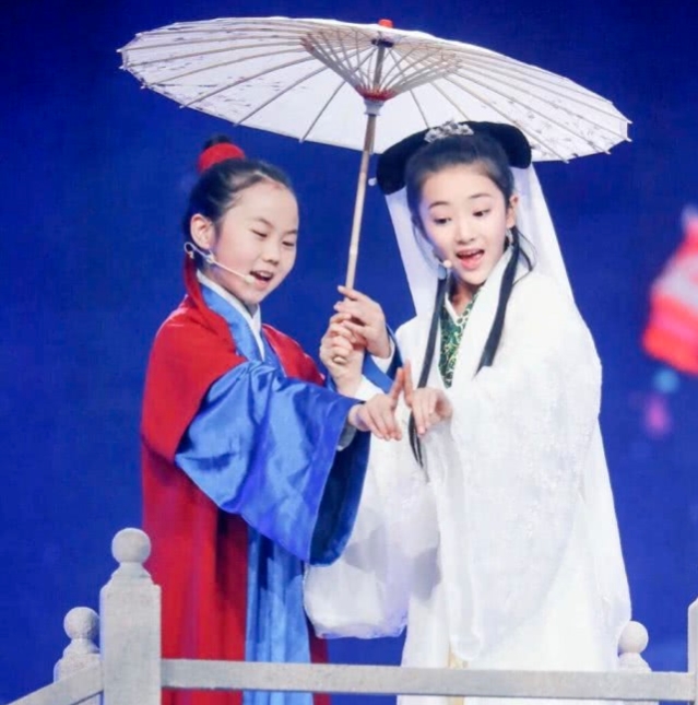 陶奕希为什么叫小樱桃(小樱桃陶奕希图片) 陶奕希为什么叫小樱桃(小樱桃陶奕希图片)