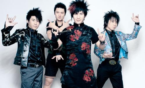 花儿乐队成员重组为什么没有大张伟(花儿乐队的歌都是大张伟写的吗)