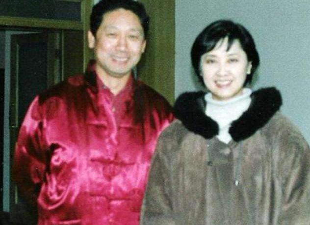 朱琳徐少华感情回顾(徐少华与朱琳再聚首流泪)