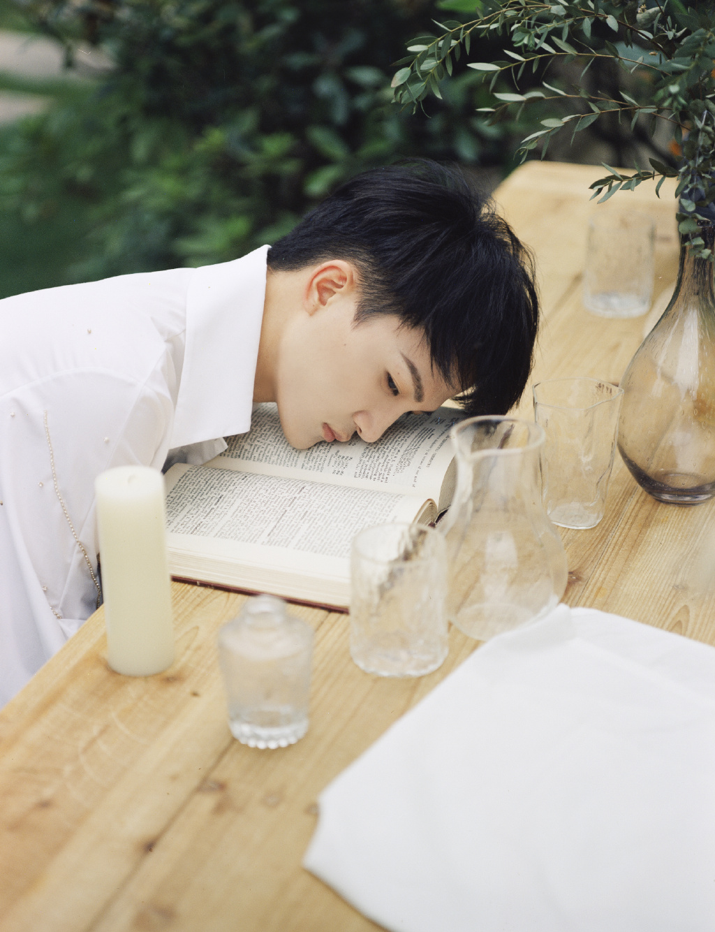 周深有没有喉结(周深没有喉结)