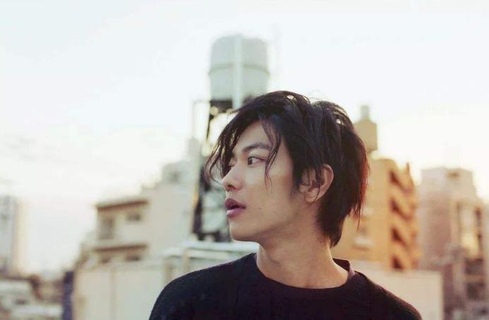 佐藤健为什么叫天堂33、tkr老师