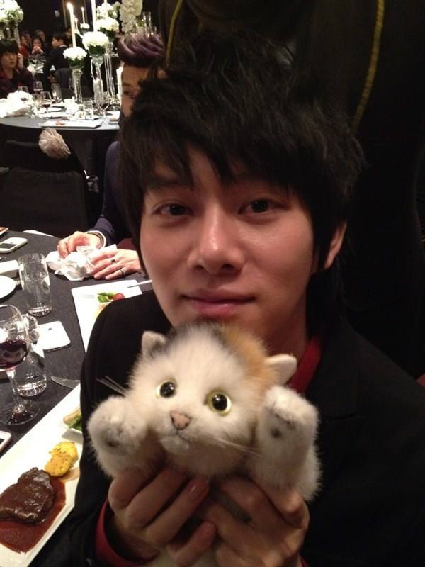 SM娱乐公司证实金希澈MOMO分手(金希澈为什么和momo分手)