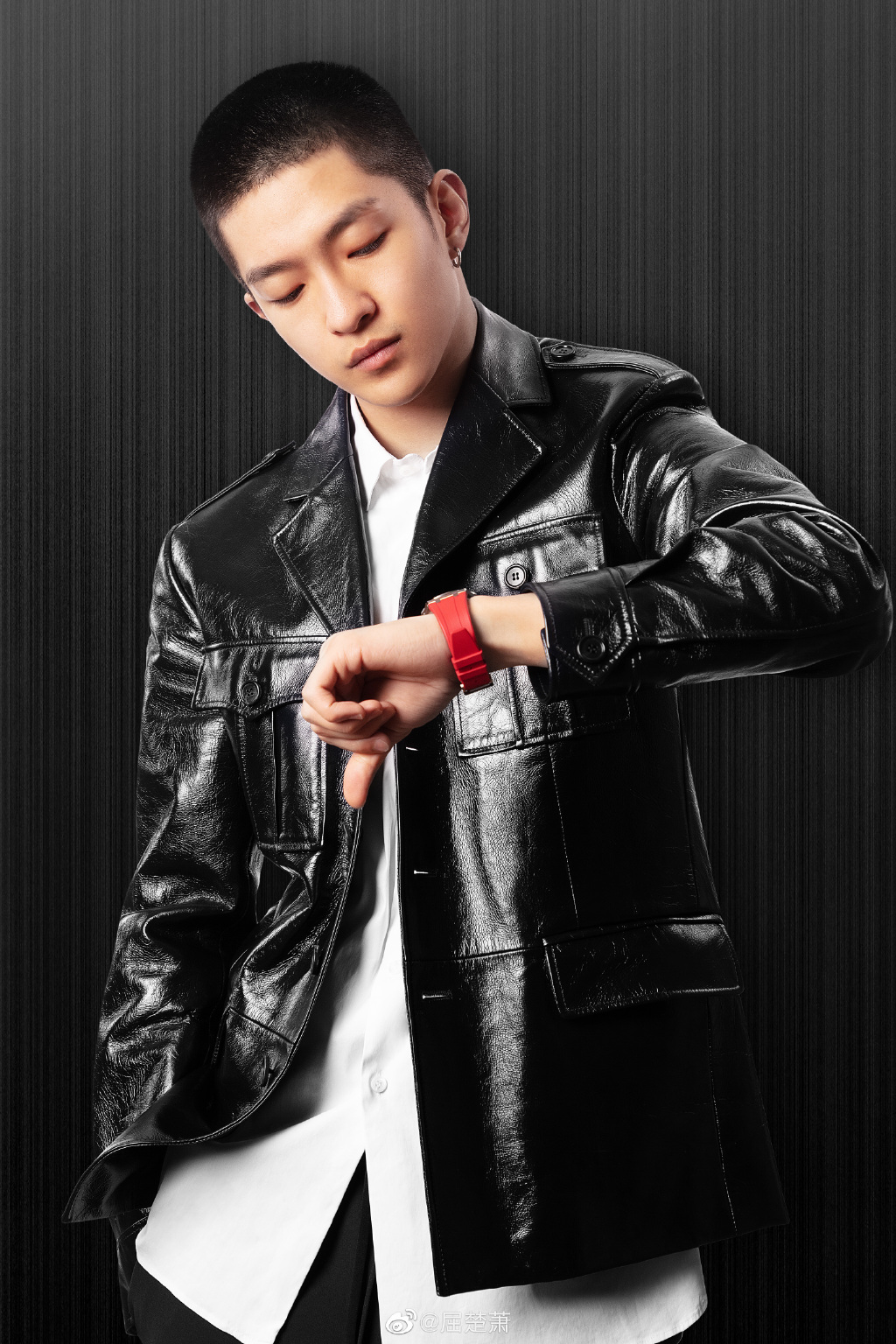 屈楚萧为什么叫户口、火不过15