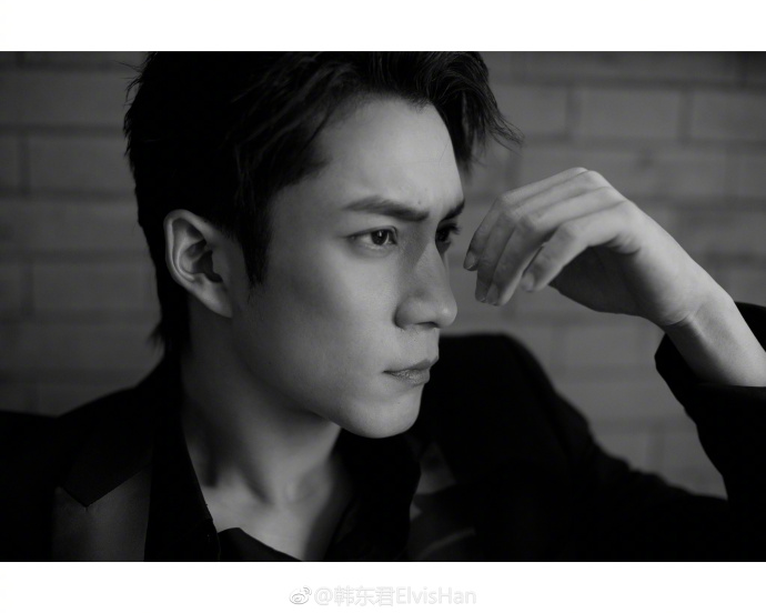 韩东君割双眼皮整容前后对比照