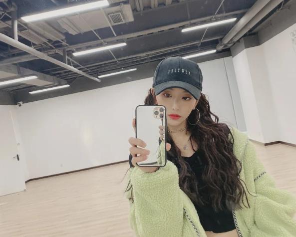 刘雨昕和孔雪儿为什么不在一个公司 刘雨昕和孔雪儿为什么不在一个公司