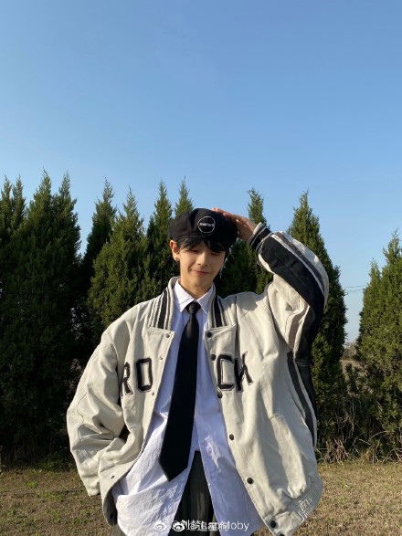 网红刘梦竟然是女的(刘梦网红图片) 网红刘梦竟然是女的(刘梦网红图片)