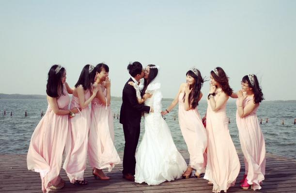 当伴娘是晦气还是喜气(伴娘是给新娘挡晦气吗)