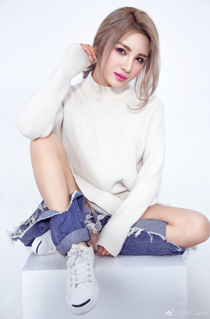 许佳慧现在最新的出场费是多少钱