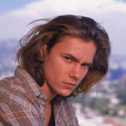 瑞凡菲尼克斯颜值巅峰时期超帅照片 瑞凡菲尼克斯颜值巅峰时期超帅照片