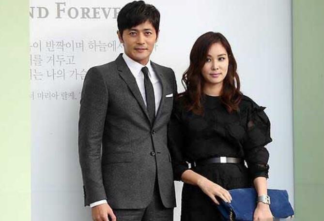 张东健高小英是形婚各玩各的(张东健高小英全家照)