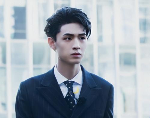 秦霄贤妈妈被银行告上法院(秦霄贤妈妈欠款)