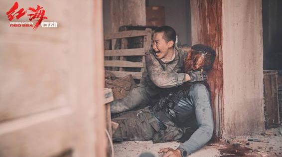 王雨甜的脸上为什么两边凹进去了 王雨甜的脸上为什么两边凹进去了