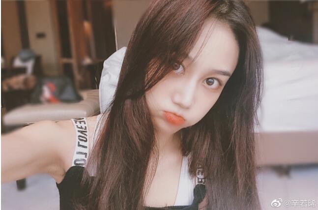 秦霄贤妈妈被银行告上法院(秦霄贤妈妈欠款)