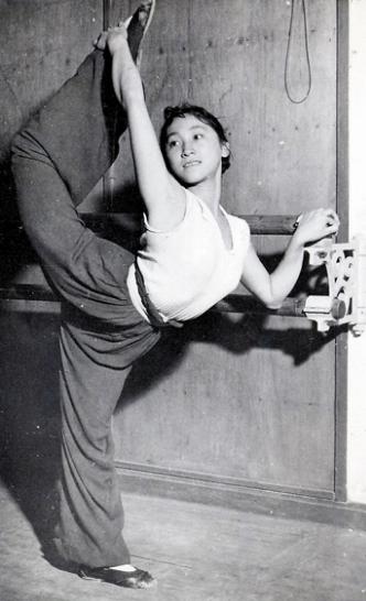 陈爱莲80了怎么还在跳舞(陈爱莲80岁)