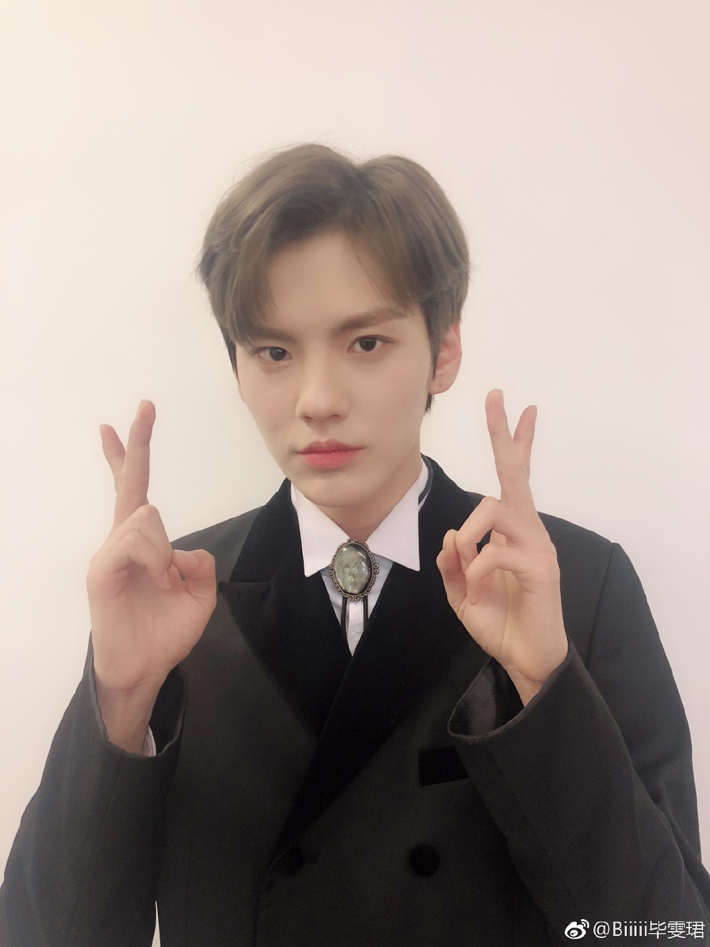 毕雯珺为什么叫背影、喀什、tom