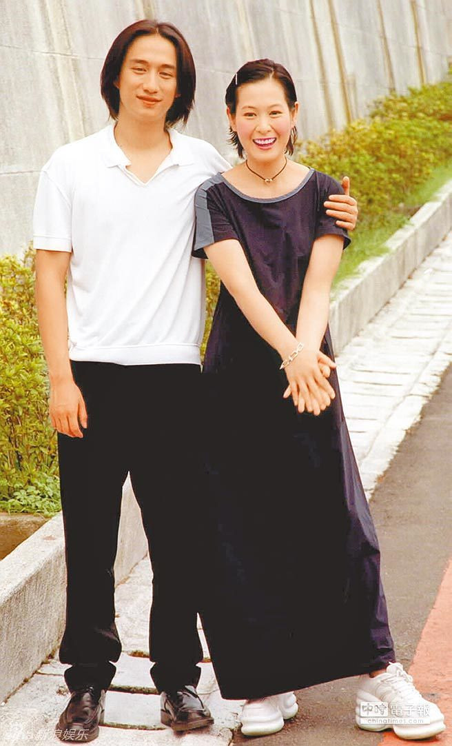 刘若英老公钟小江是做什么的？刘若英和师傅(刘若英与钟小江的爱情故事)