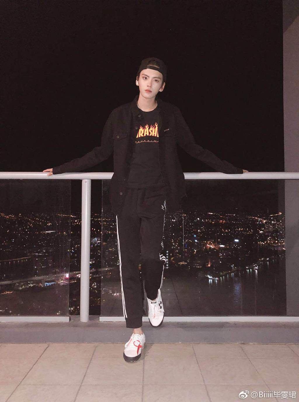 毕雯珺为什么叫背影、喀什、tom