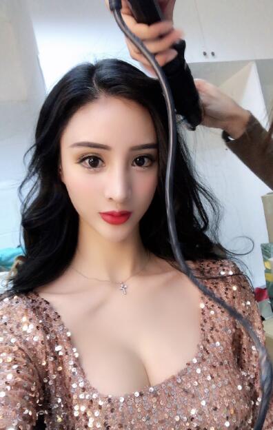 吴春怡是哪一年出生的多大了(吴春怡出生年月)