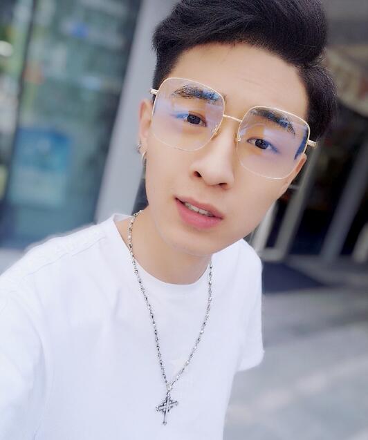 秦霄贤妈妈被银行告上法院(秦霄贤妈妈欠款)