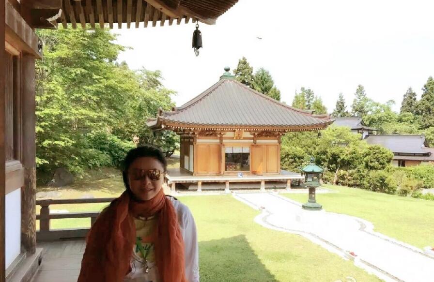 梁雁翎年轻时的照片好美(梁雁翔年轻的时候)