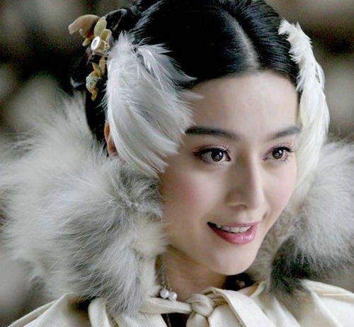 范冰冰前世是狐仙真的吗?范冰冰用血养小鬼(范冰冰养狐仙真的吗天涯论坛)