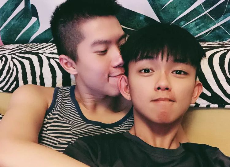 奈斯男孩ak是做什么工作的