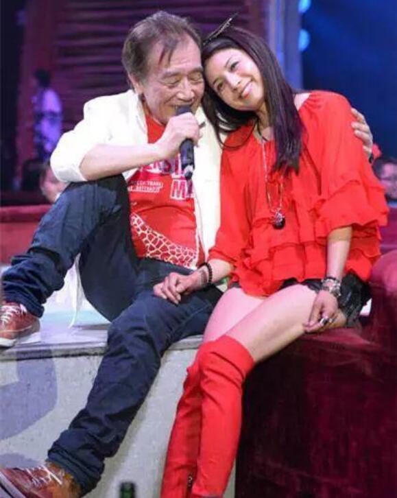 张帝唱歌为什么总是一个调(跟张帝唱法一样的歌星) 张帝唱歌为什么总是一个调(跟张帝唱法一样的歌星)