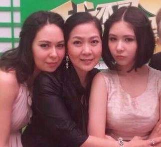 宋妍霏是沈丹萍的女儿吗？宋妍霏和鹿晗接吻