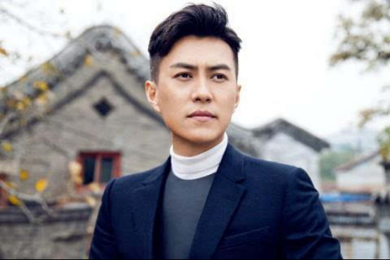 恋爱先生是好先生的第二部吗?里面靳东戴的