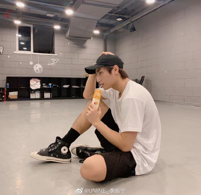 李振宁为什么叫考拉、蘑菇