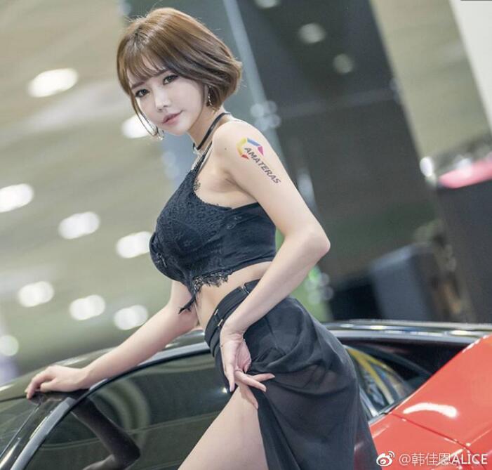 车模韩佳恩短裤图片