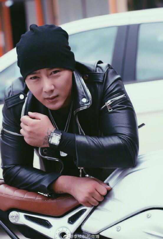 李桢航现状如何他的酒吧还在么?他是不是是