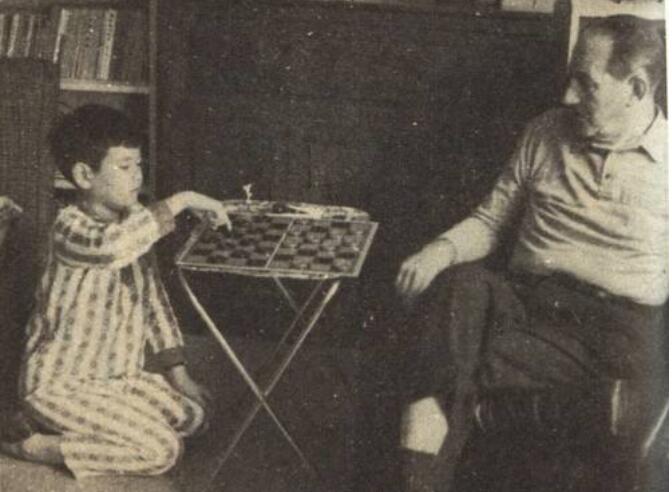 费翔母亲毕丽娜还在吗(费翔的前女友) 费翔母亲毕丽娜还在吗(费翔的前女友)