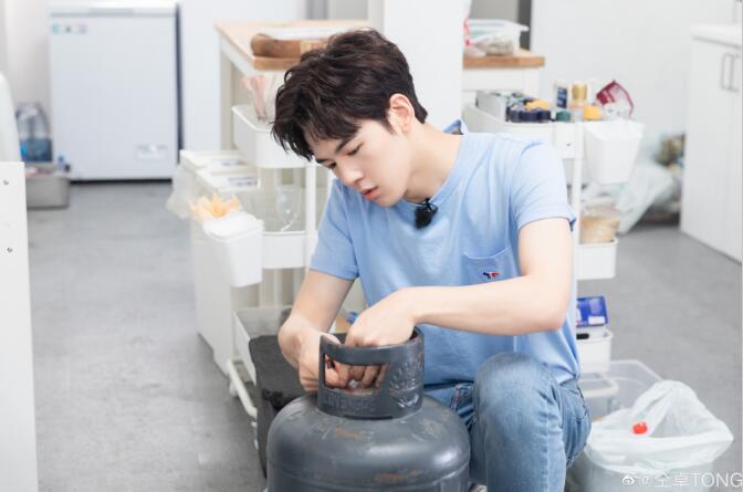 传言仝卓是同志真的假的(仝卓因为什么出的事) 传言仝卓是同志真的假的(仝卓因为什么出的事)