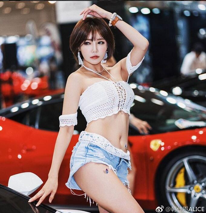 车模韩佳恩短裤图片