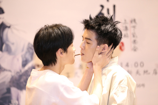 易柏辰参加过快乐大本营吗(易昕快乐大本营)