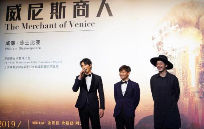 余皑磊和王劲松长的很像(余皑磊和谁像)