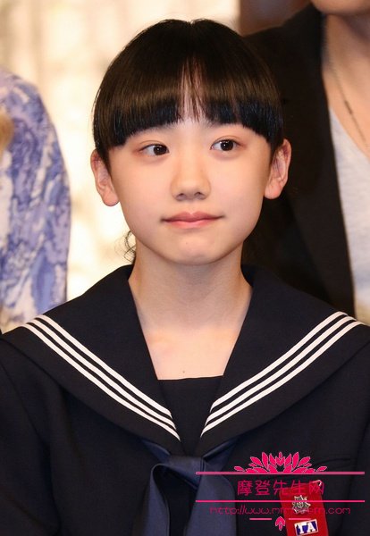 芦田爱菜长残了的最新照片(芦田爱菜现在长什么样)