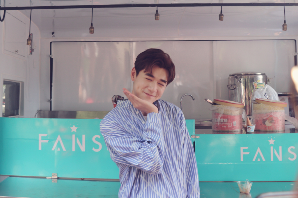 易柏辰参加过快乐大本营吗(易昕快乐大本营)