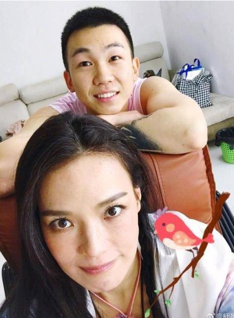 白举纲是不是暗恋舒淇(白举纲为什么和舒淇这么熟)