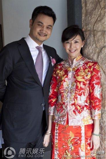 孙燕姿与老公纳迪姆结婚照曝光(孙燕姿晒结婚照) 孙燕姿与老公纳迪姆结婚照曝光(孙燕姿晒结婚照)