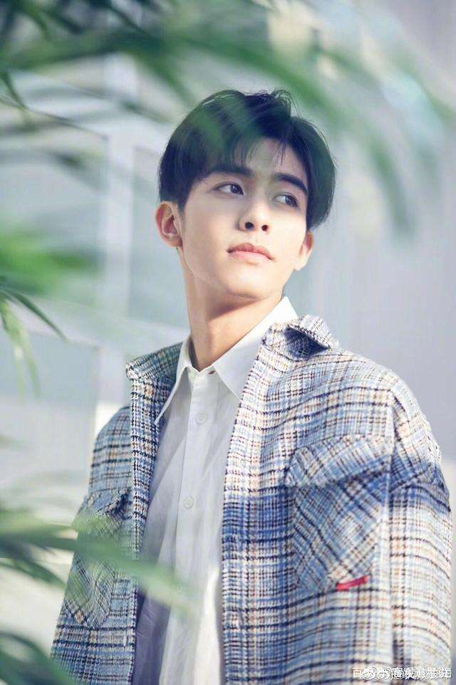 宋威龙为什么叫年下男(宋威龙今年多大了)