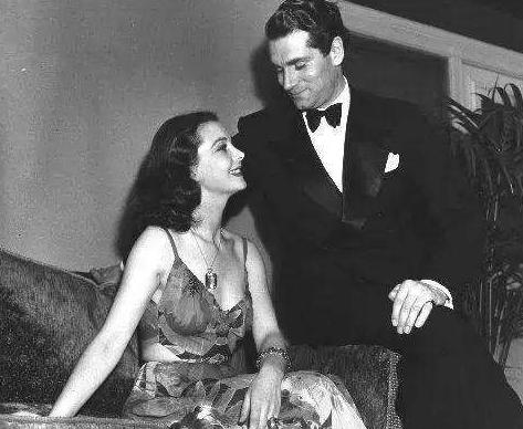 费雯丽与赫本谁更美哪个好看(赫本,费雯丽,泰勒谁更美)