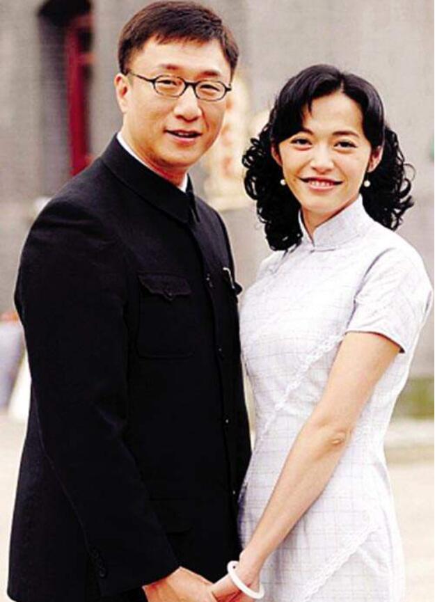 姚晨敲门孙红雷是真的假的(姚晨敲孙红雷房门)