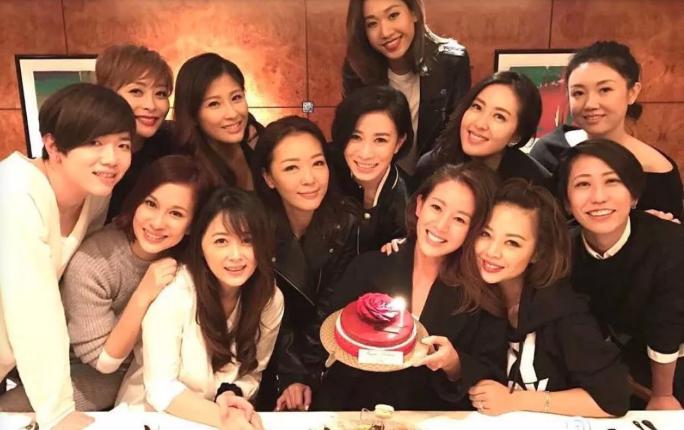 梁靖琪蔡思贝长得好像对比图(蔡思贝和谁长得像) 梁靖琪蔡思贝长得好像对比图(蔡思贝和谁长得像)